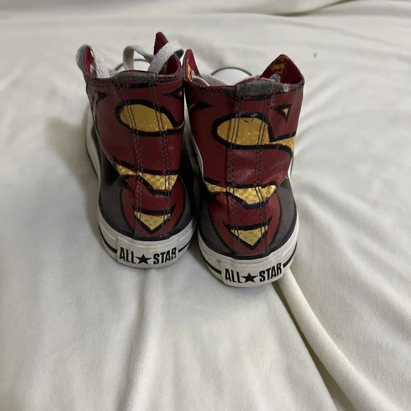 Size 5.5 - Converse Chuck Taylor All Star High Top Superman edition - Picture 5 of 7